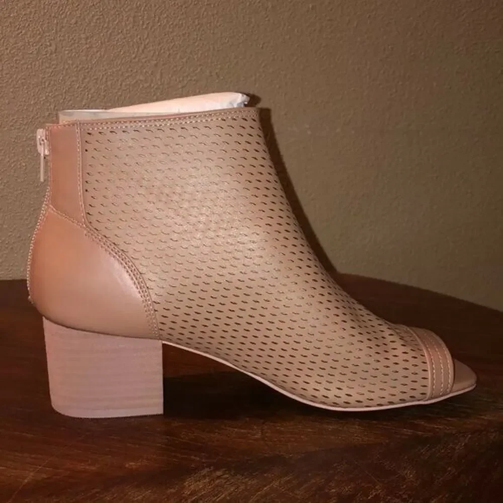 Kelsi Dagger Simone Nude Peep Toe Booties Perforated Block Heel 8 NWT Boho Chic